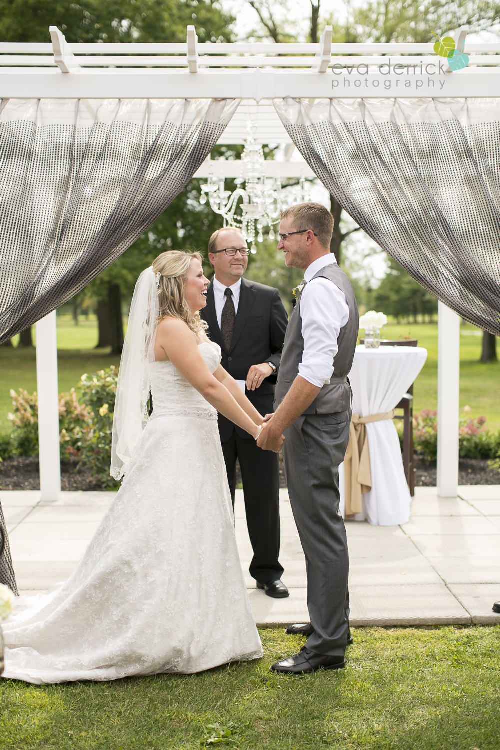 Niagara-Wedding-Photographer-Willodell-Golf-Course-Niagara-Weddings-photography-by-Eva-Derrick-Photography-019.JPG