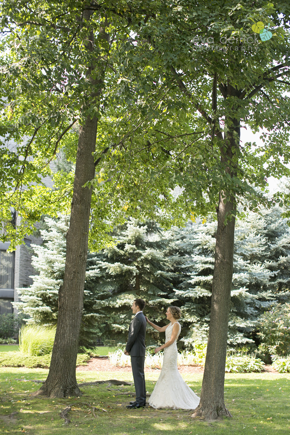 Niagara-on-the-Lake-Wedding-Photographer-White-Oaks-Resort-Spa-Niagara-Weddings-photography-by-Eva-Derrick-Photography-016.JPG