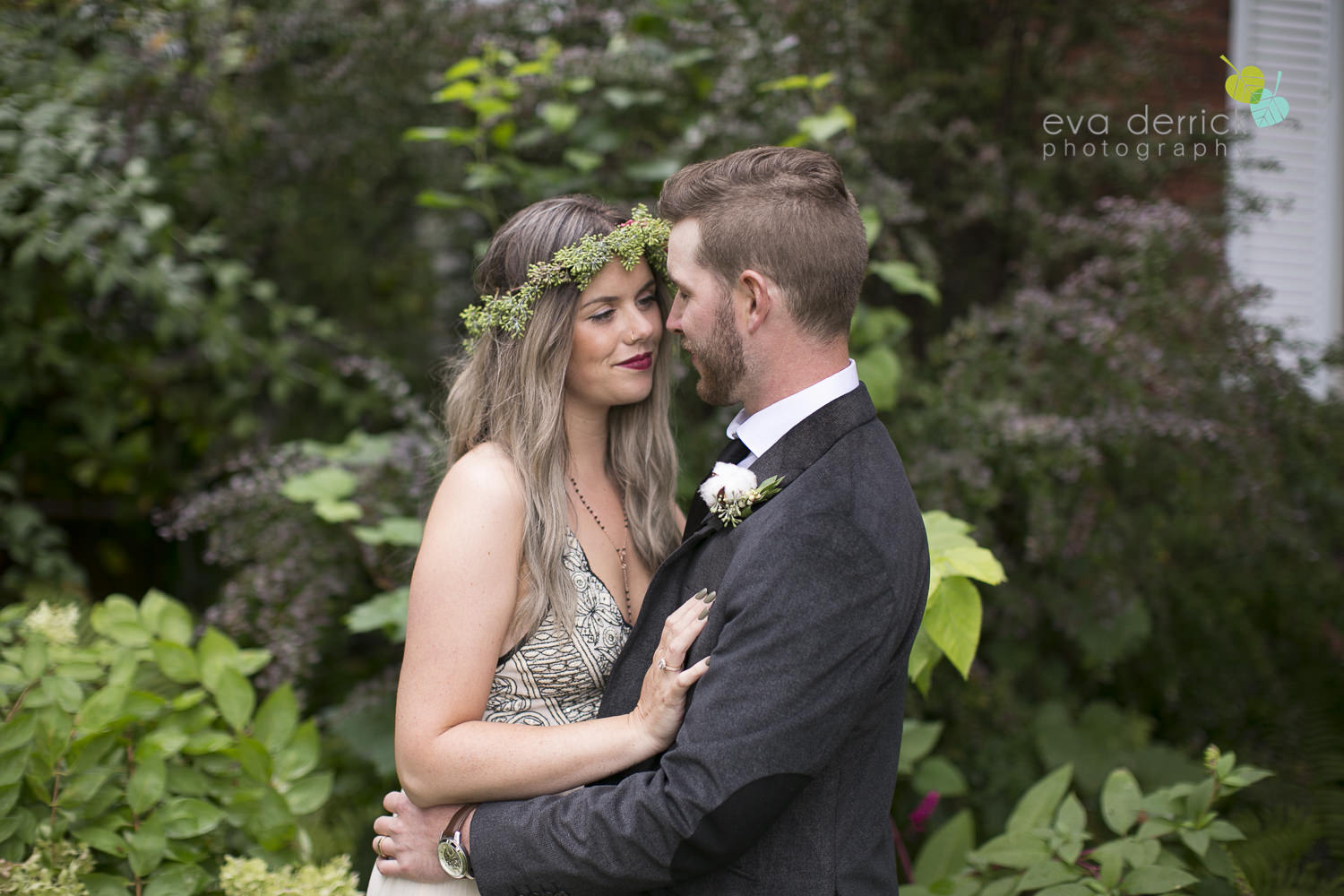 Honsberger-Estate-Wedding-Photographer-Niagara-Weddings-photography-by-Eva-Derrick-Photography-056.JPG