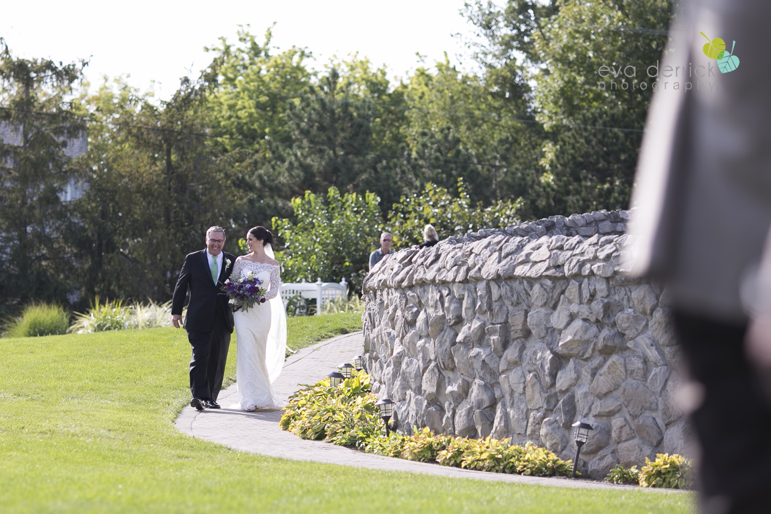 St-Catharines-Wedding-Photographer-Hernder-Estate-Wines-Niagara-Weddings-photography-by-Eva-Derrick-Photography-020.JPG