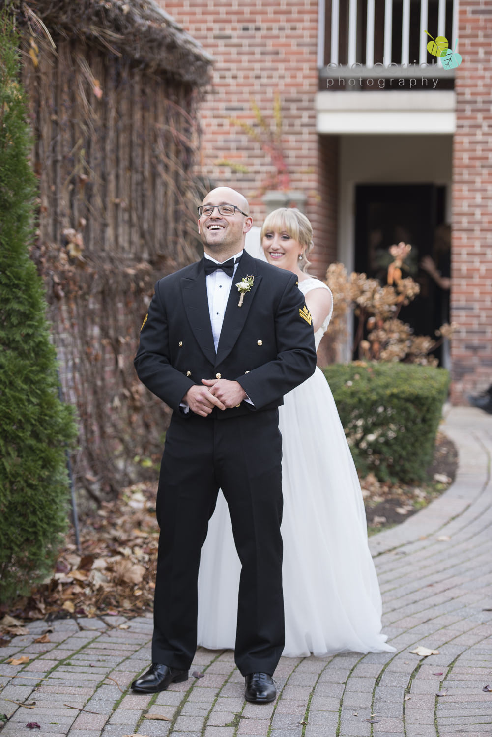 Niagara-on-the-Lake-Wedding-Photographer-Pillar-and-Post-Vintage-Hotels-Niagara-Weddings-photography-by-Eva-Derrick-Photography-015.JPG