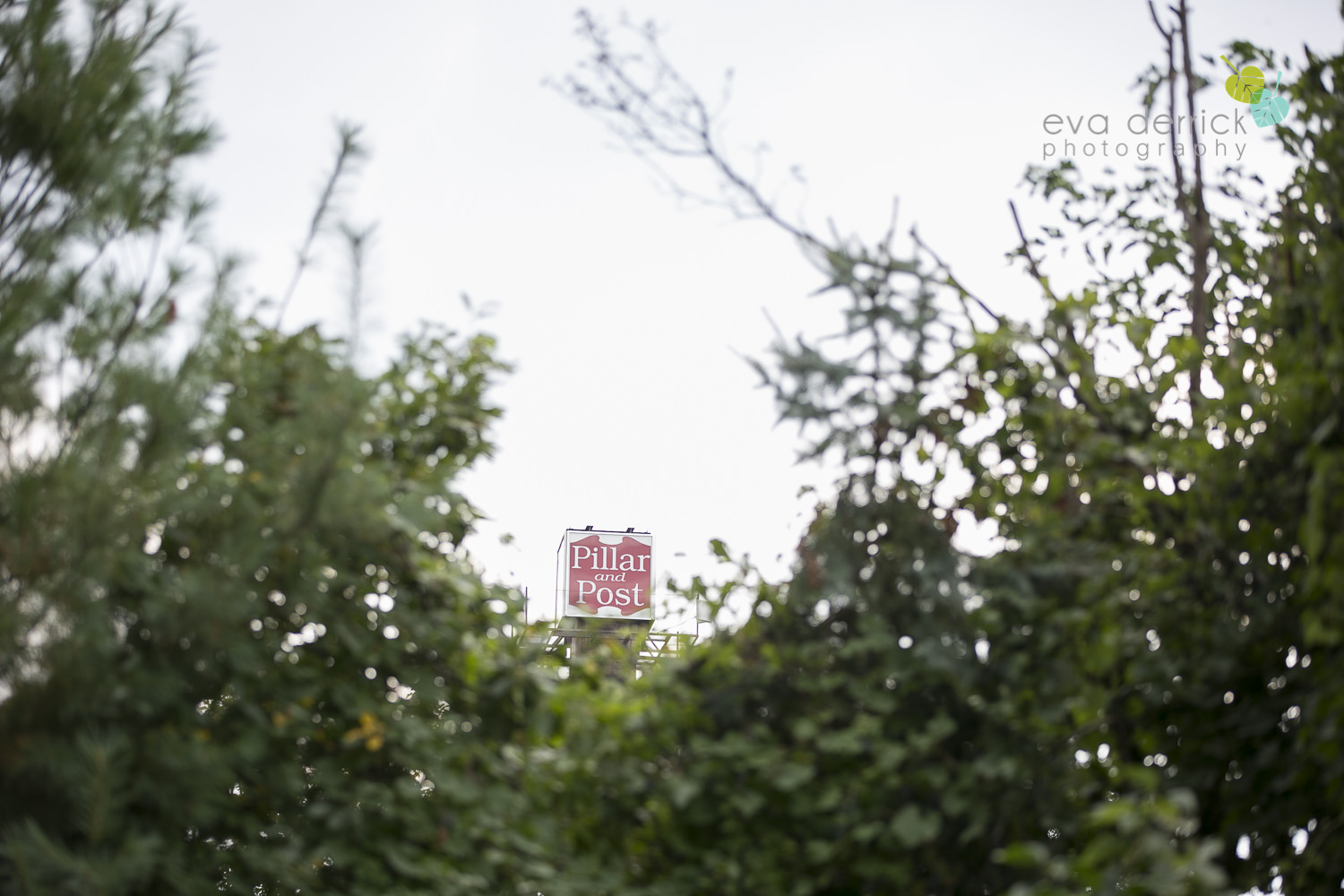 Vintage-hotels-wedding-Niagara-on-the-Lake-Pillar-and-Post-photo-by-eva-derrick-photography-030.JPG