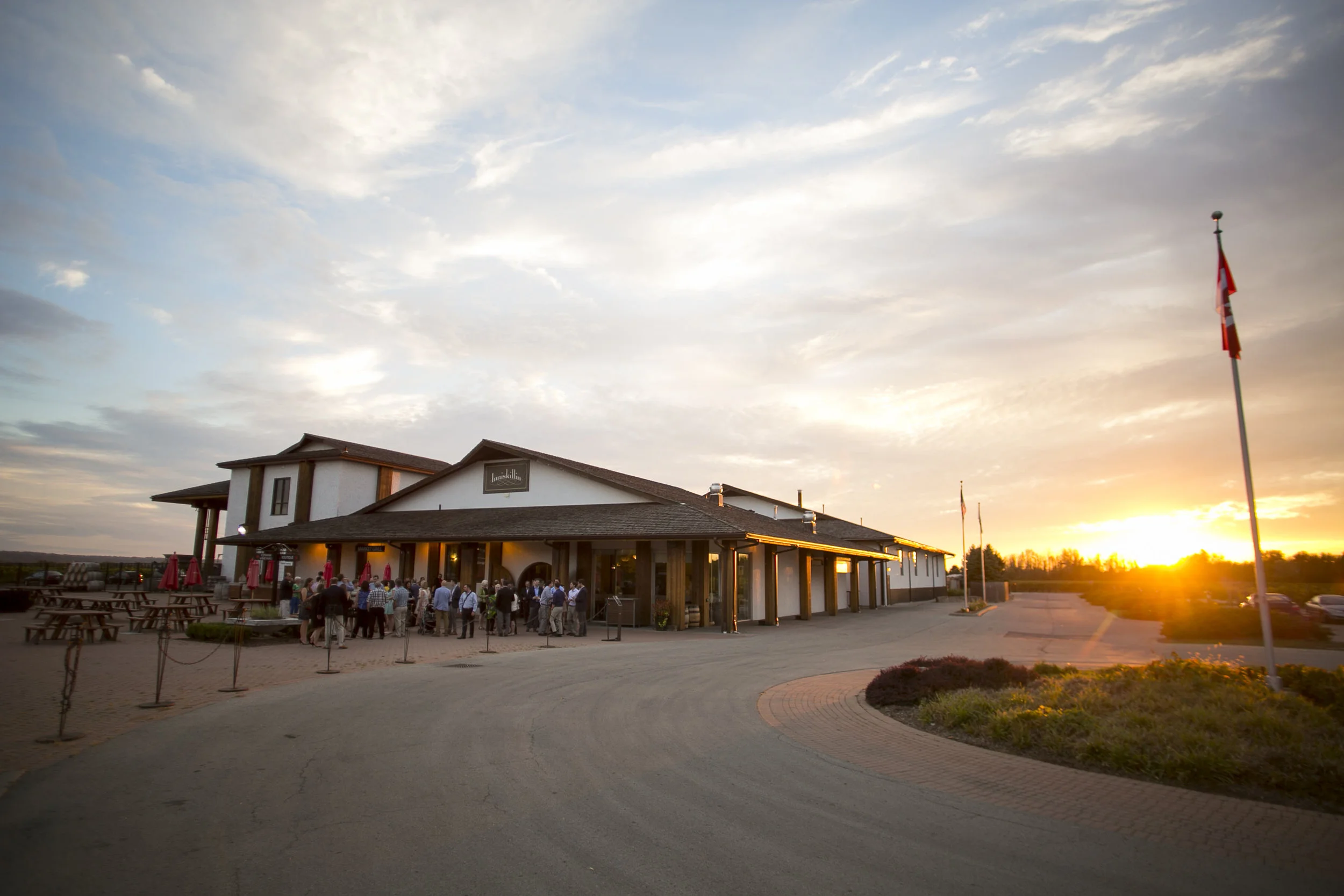 Niagara Rehearsal Dinner at Inniskillin Winery | Laura + Jake