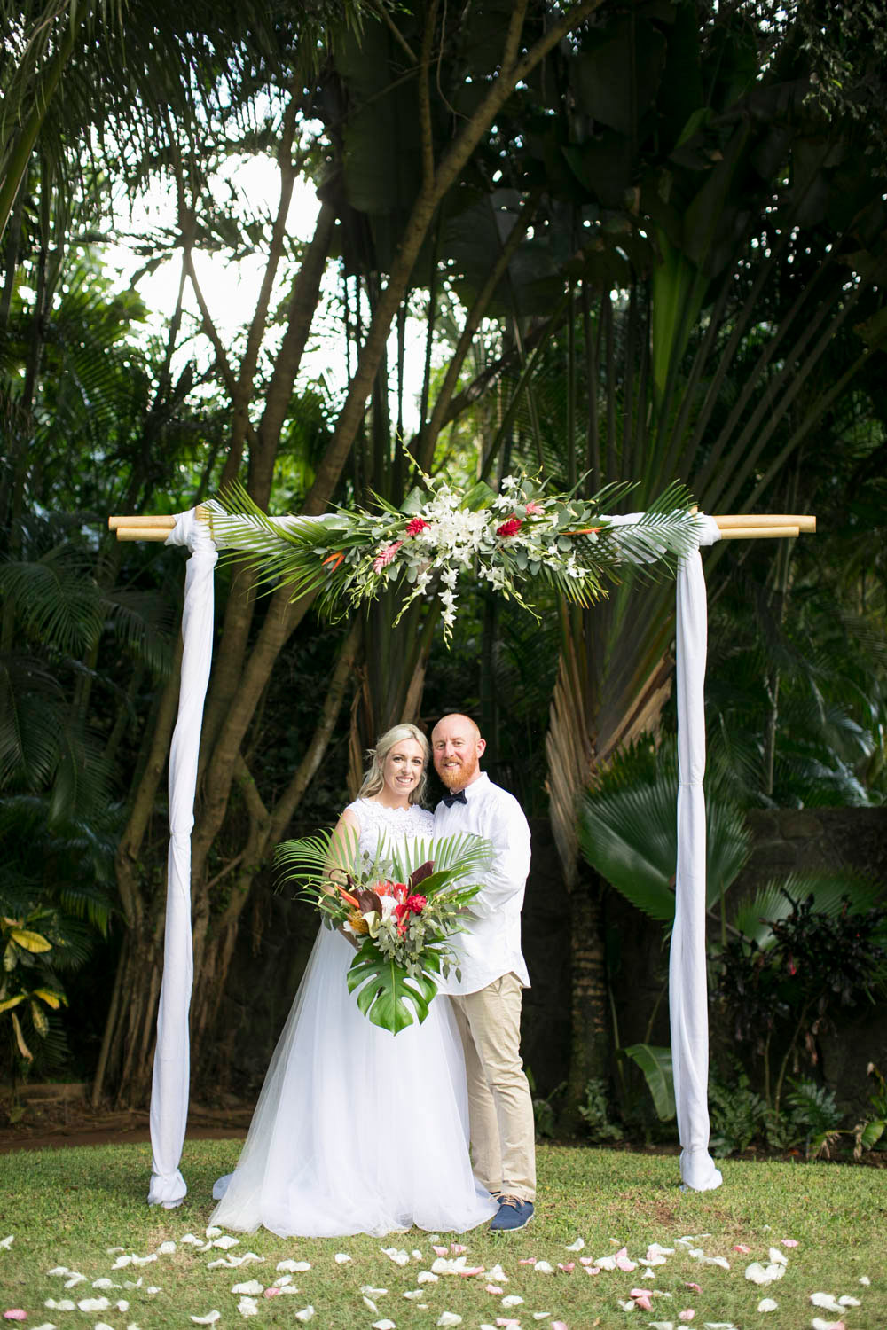 Hawaii-wedding-photographers-destination-Weddings-Oahu-photographers-event-photographers-Philosophy-Studios-Eva-Derrick-Photography-0032.JPG