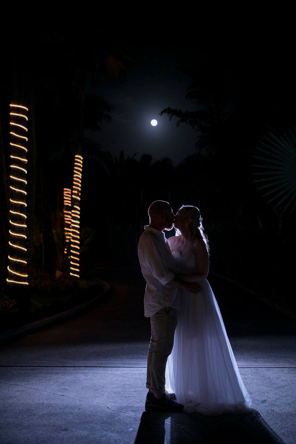Hawaii-wedding-photographers-destination-Weddings-Oahu-photographers-event-photographers-Philosophy-Studios-Eva-Derrick-Photography-0062.JPG