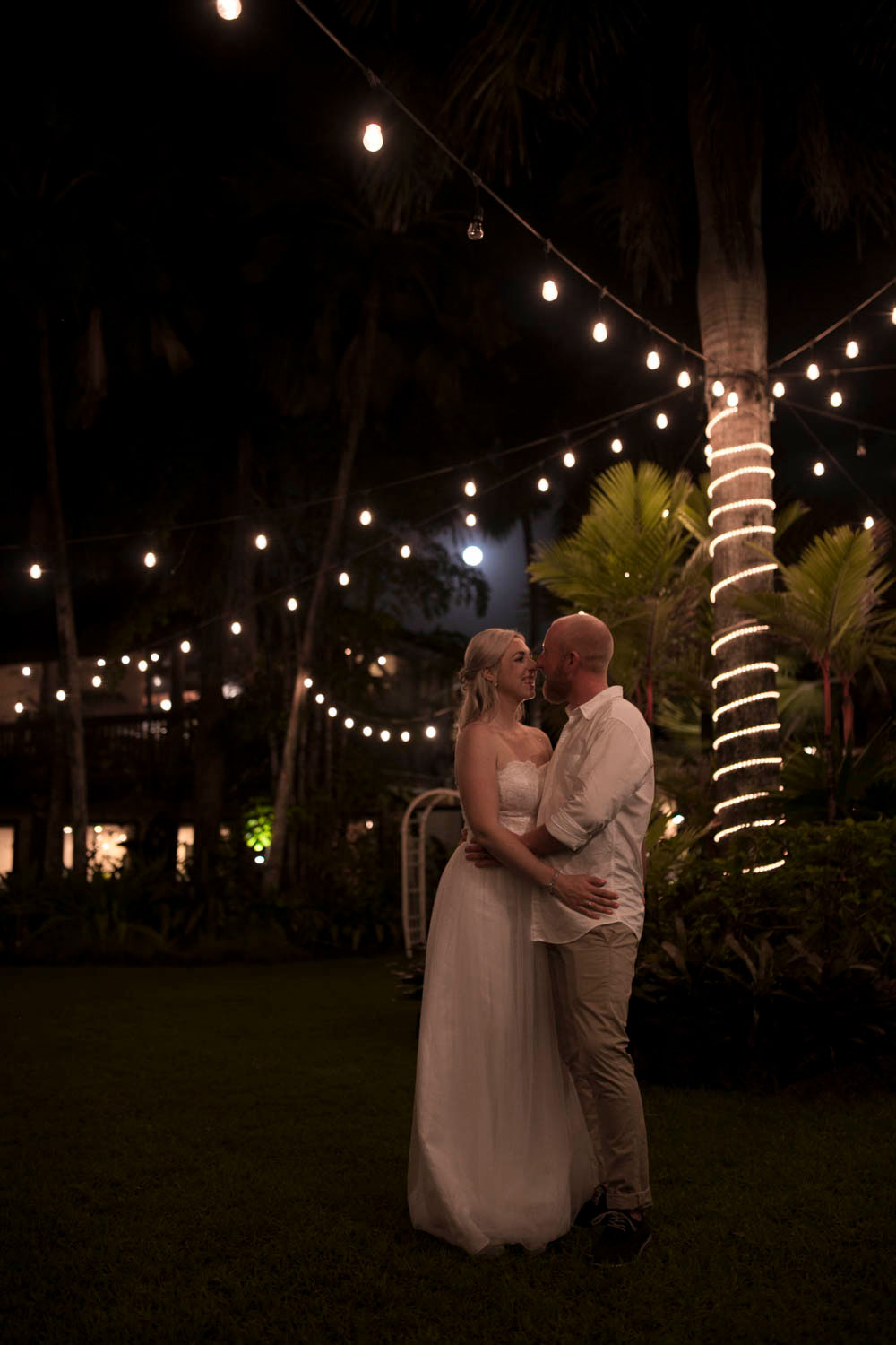Hawaii-wedding-photographers-destination-Weddings-Oahu-photographers-event-photographers-Philosophy-Studios-Eva-Derrick-Photography-0064.JPG