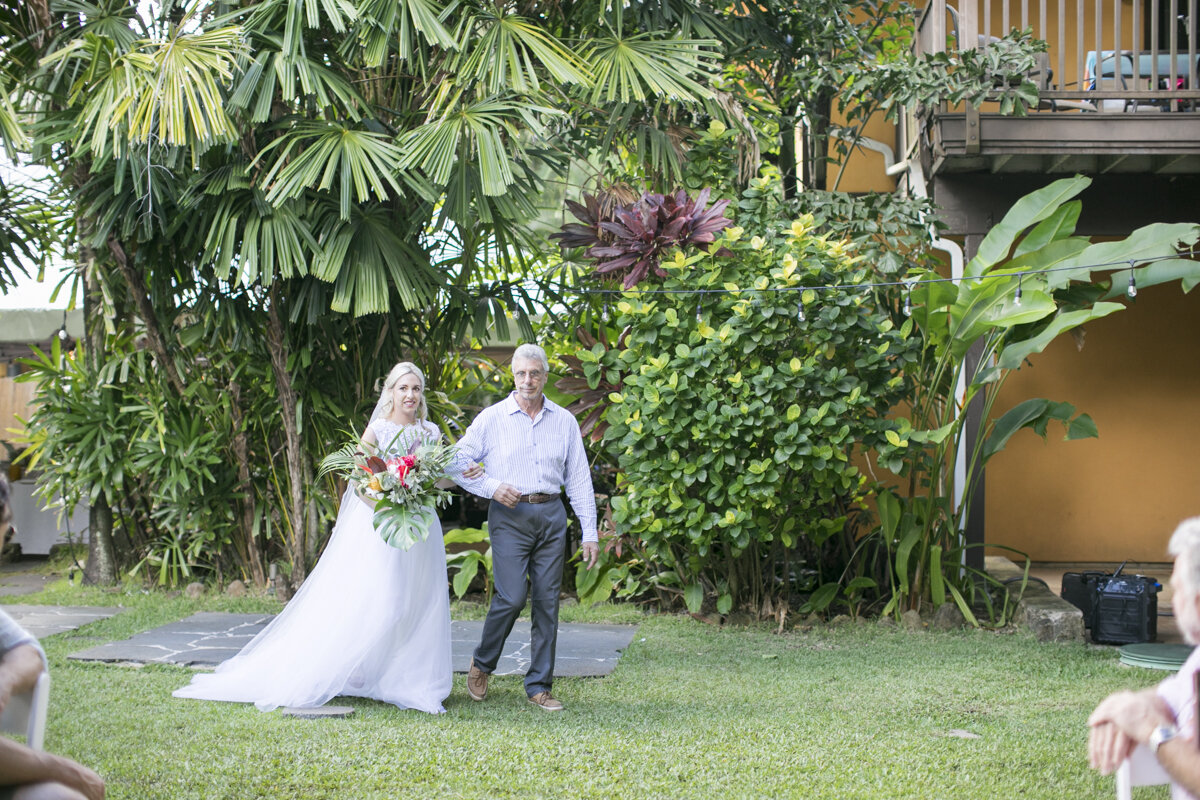Oahu-Hawaii-Wedding-Photographers-Destination-Wedding-Photographers-photo-by-Philosophy-Studios-0035.JPG