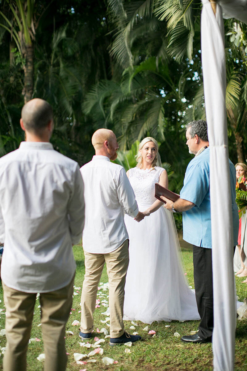 Oahu-Hawaii-Wedding-Photographers-Destination-Wedding-Photographers-photo-by-Philosophy-Studios-0038.JPG