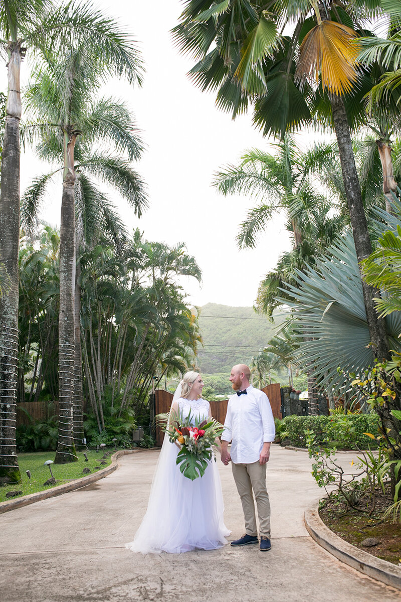 Oahu-Hawaii-Wedding-Photographers-Destination-Wedding-Photographers-photo-by-Philosophy-Studios-0048.JPG