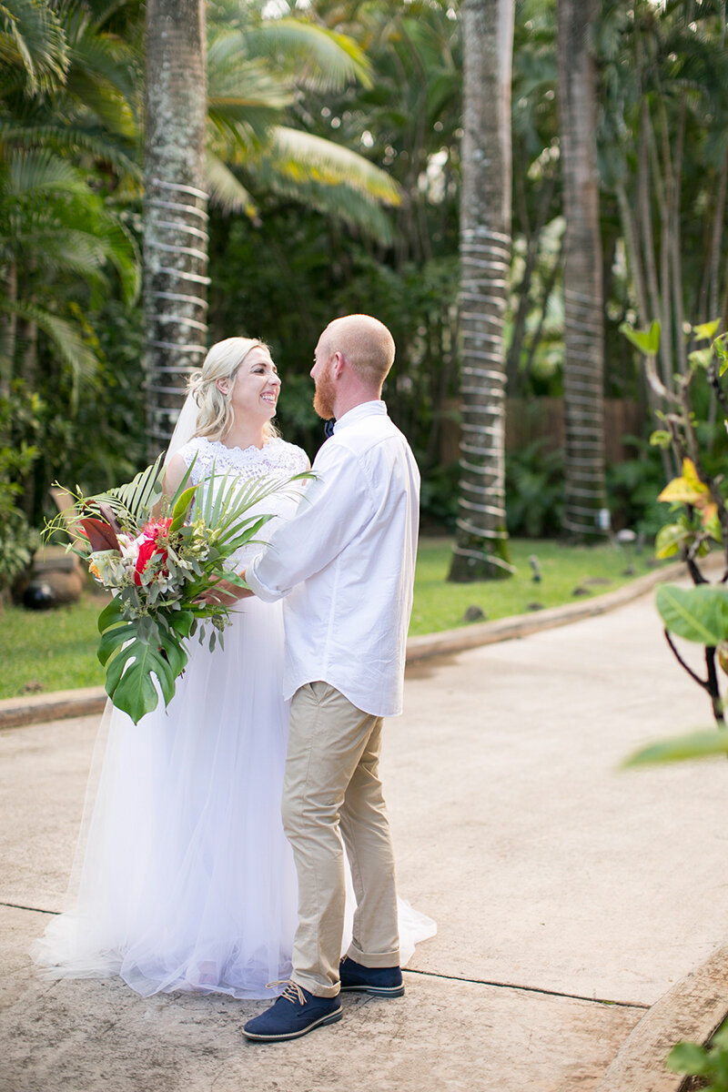 Oahu-Hawaii-Wedding-Photographers-Destination-Wedding-Photographers-photo-by-Philosophy-Studios-0050.JPG