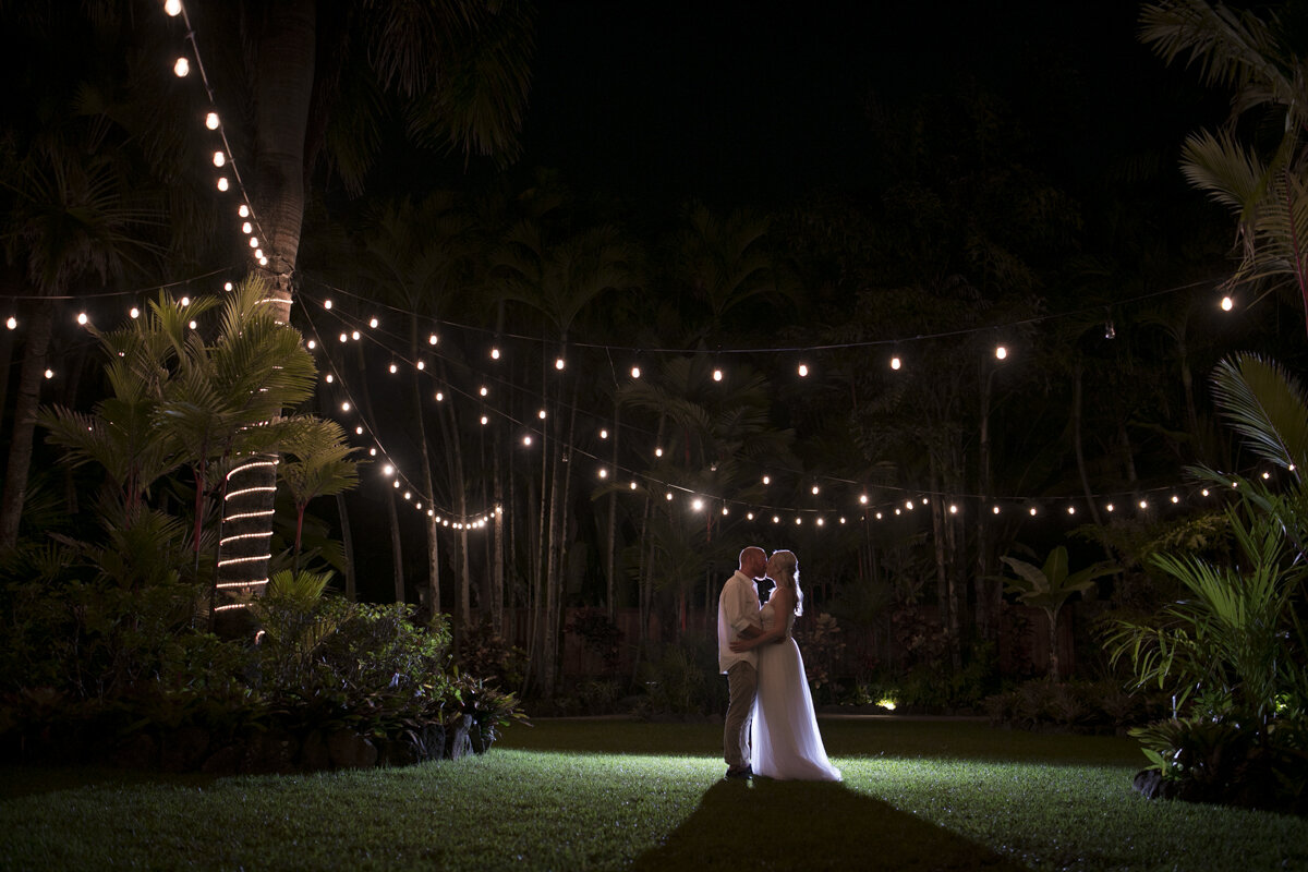 Oahu-Hawaii-Wedding-Photographers-Destination-Wedding-Photographers-photo-by-Philosophy-Studios-0069.JPG