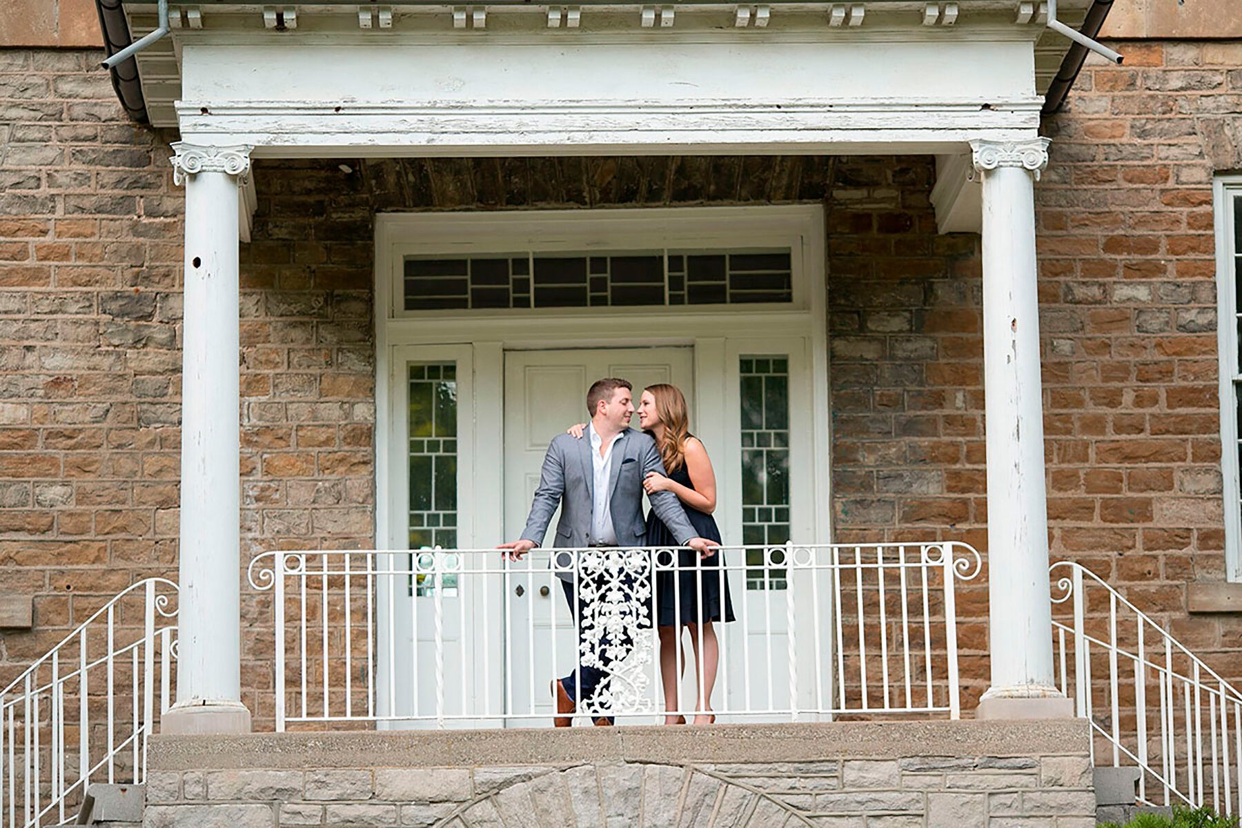 Niagara-on-the-Lake-Summer-Engagement-photos-by-Philosophy-Studios-006.jpg