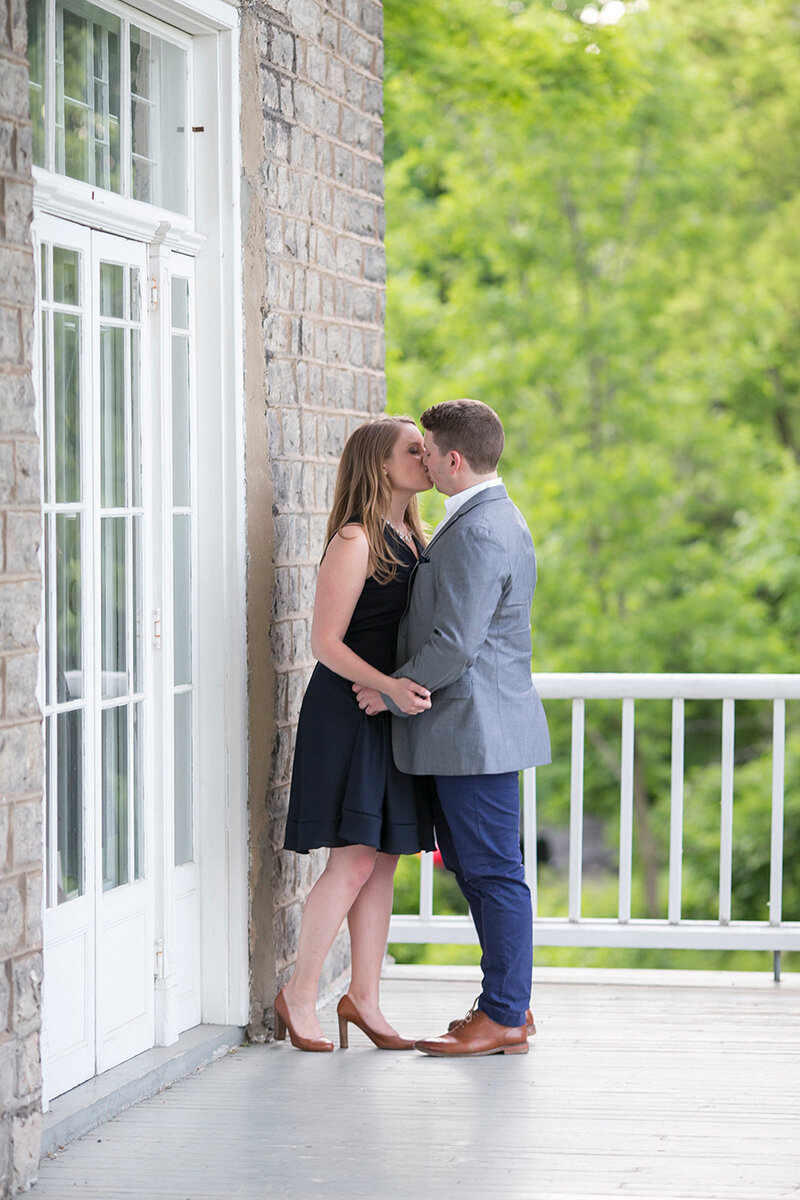 Niagara-on-the-Lake-Summer-Engagement-photos-by-Philosophy-Studios-010.JPG