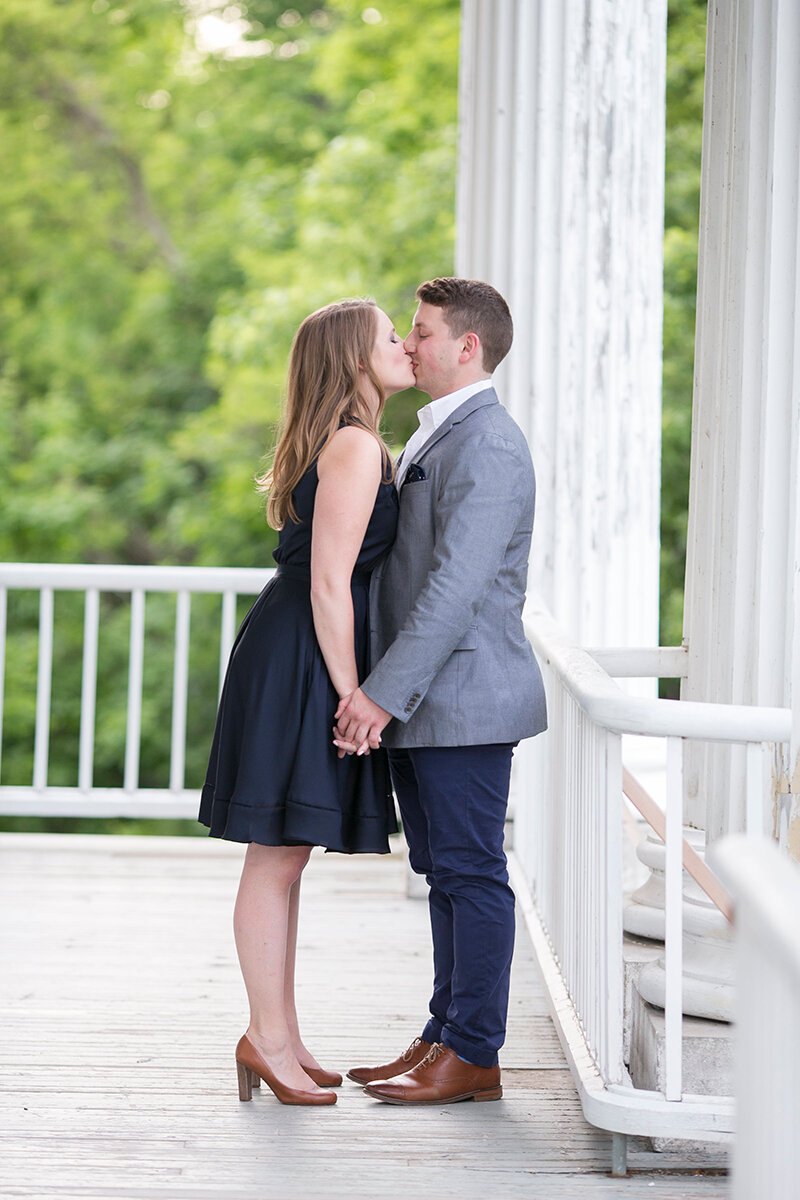 Niagara-on-the-Lake-Summer-Engagement-photos-by-Philosophy-Studios-012.JPG