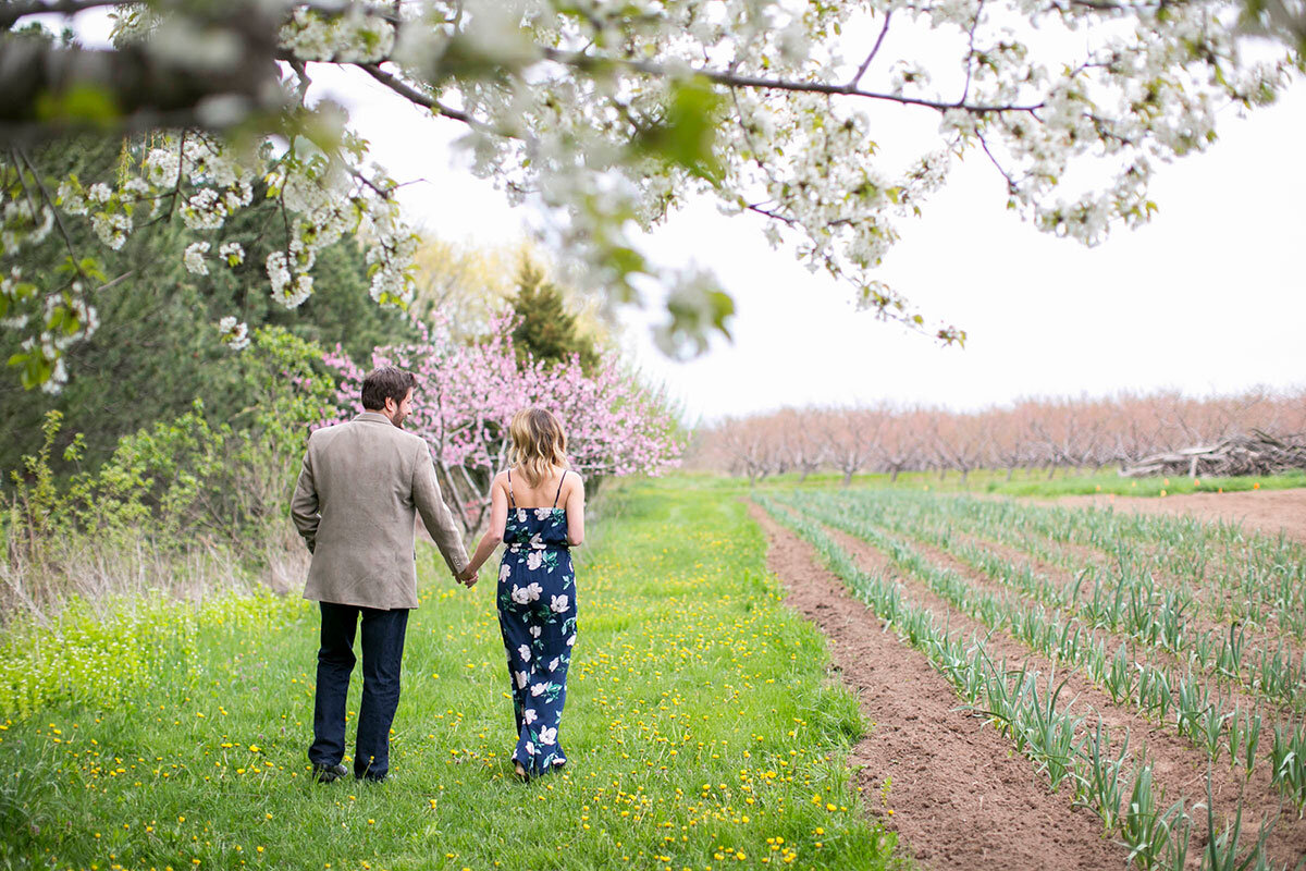 Cherry-Blossoms-Niagara-Engagement-Session-photo-by-Philosophy-Studios-083.jpg
