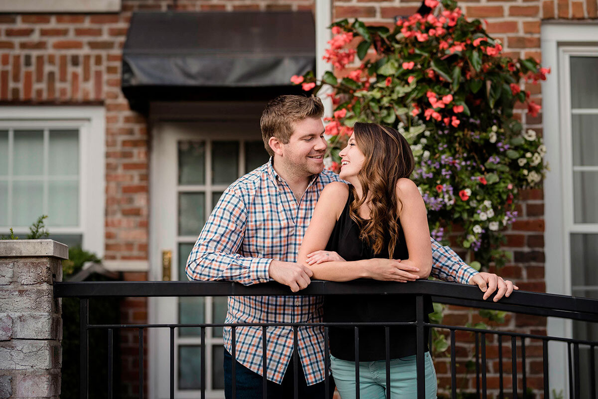 Summer-Engagement-Session-Niagara-on-the-Lake-photos-by-Philosophy-Studios-005.jpg