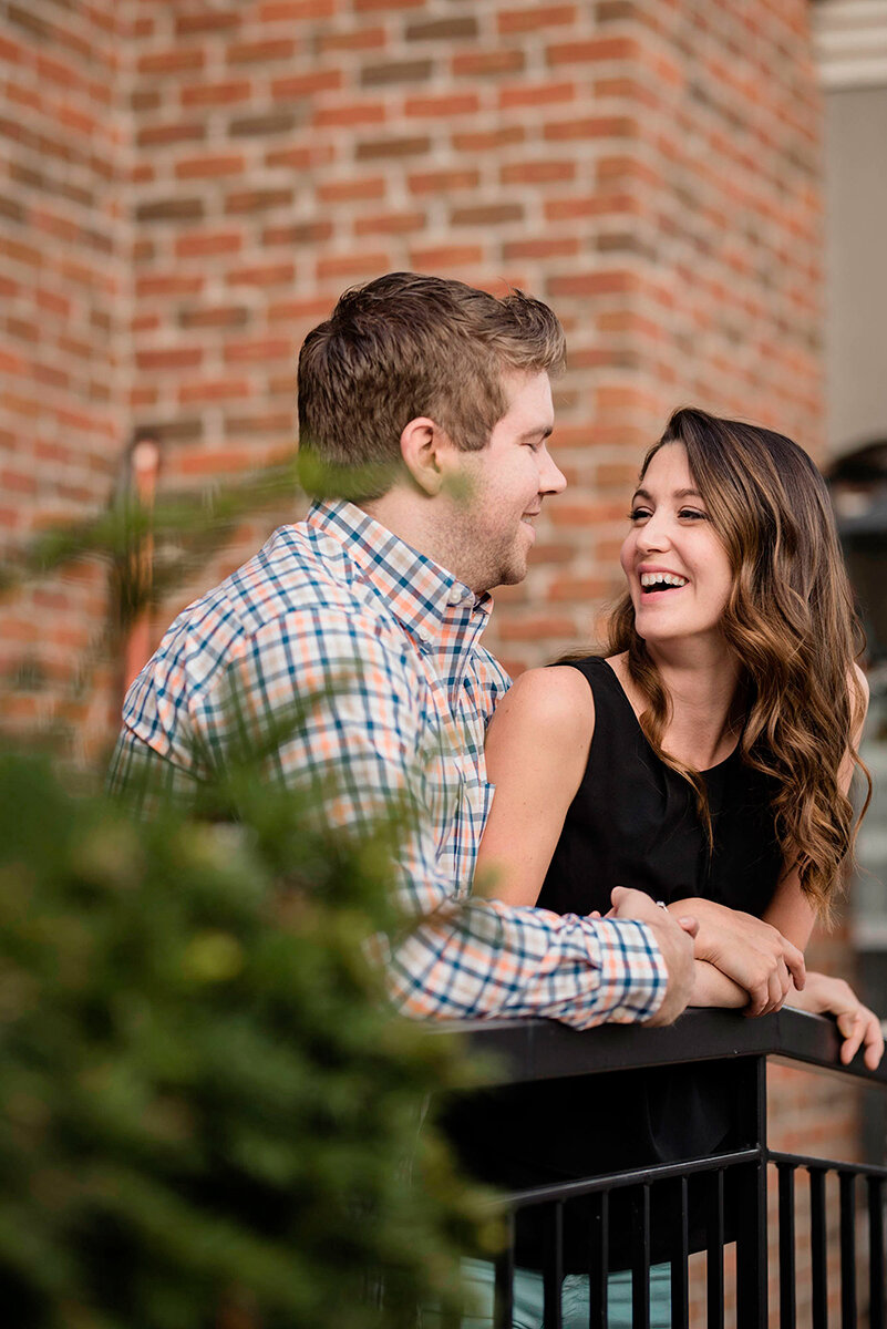 Summer-Engagement-Session-Niagara-on-the-Lake-photos-by-Philosophy-Studios-006.jpg