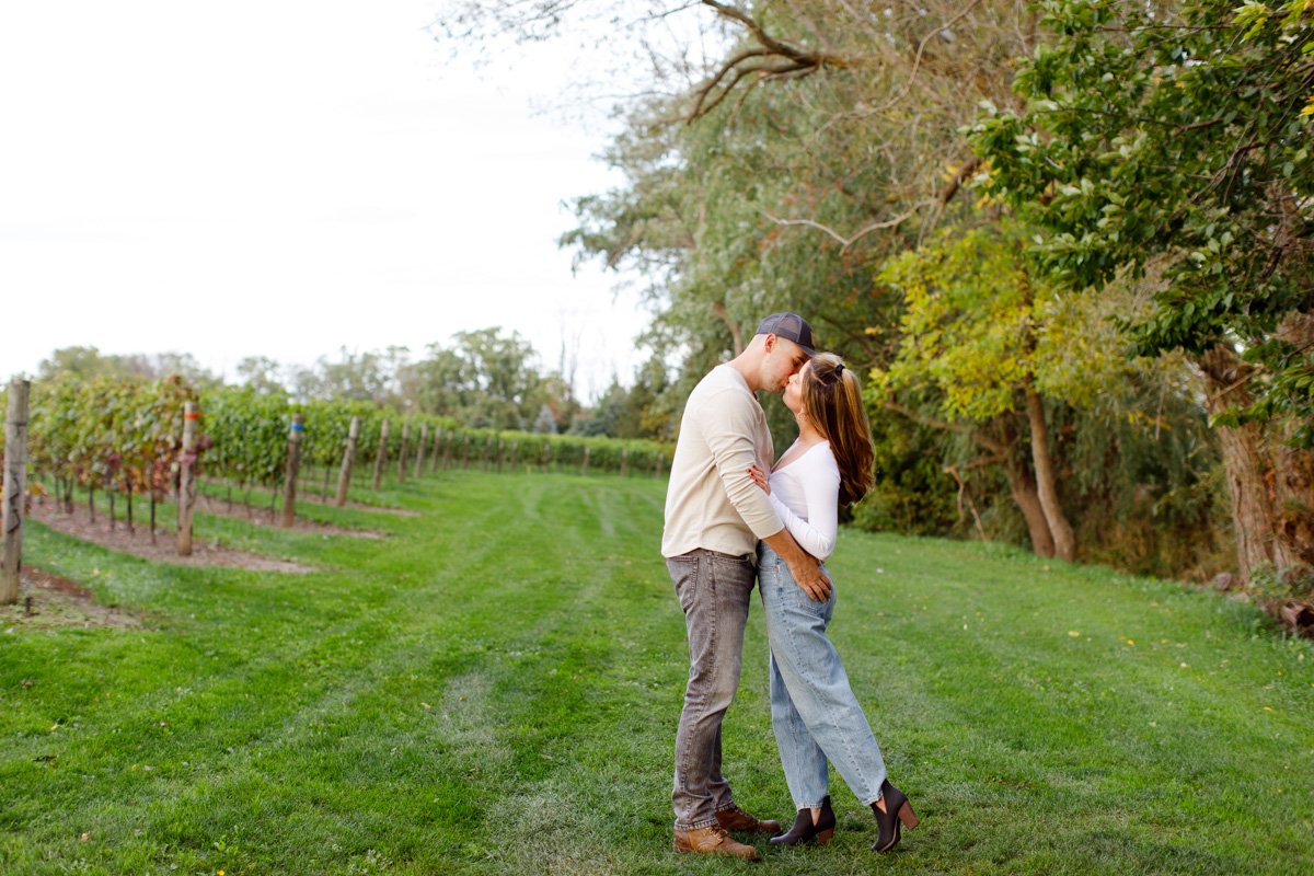 vineyard-engagement-session-beamsville-photos-by-philosophy-studios-0025.JPG