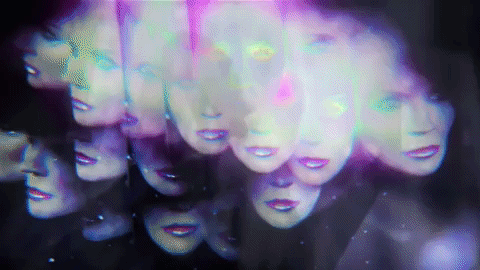 DAPHNE 1.gif