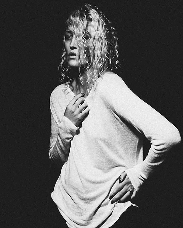 I was asked to photograph myself for @lars.andersson knits
.
.
Photographer @fionagarden explores the SS20 collection in a series of self portraits. Here in a linen l/s t shirt.