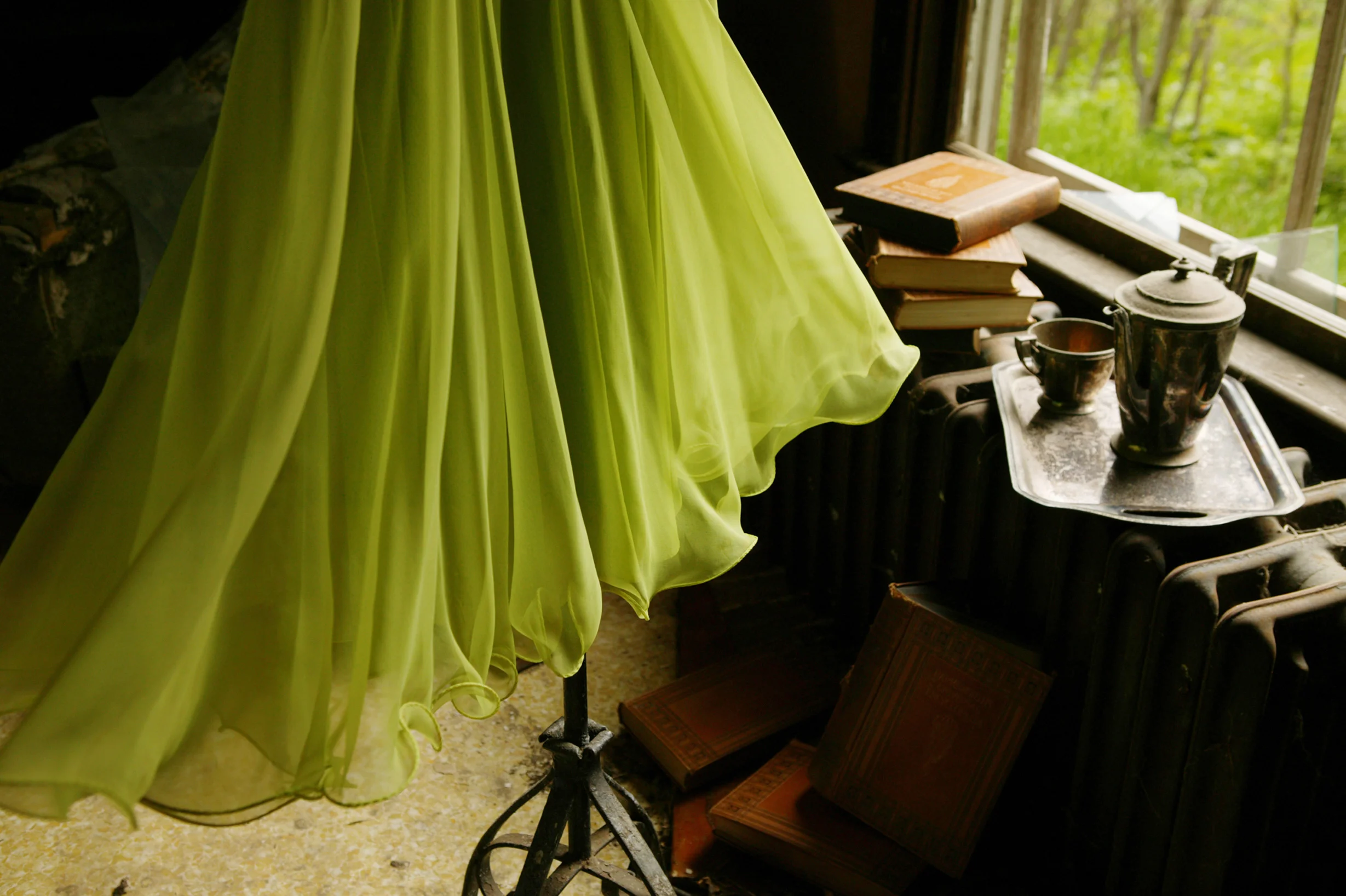 greendresslower.jpg