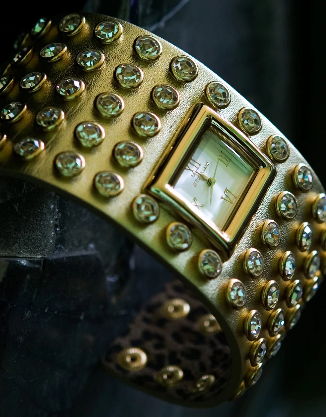 watch2.jpg
