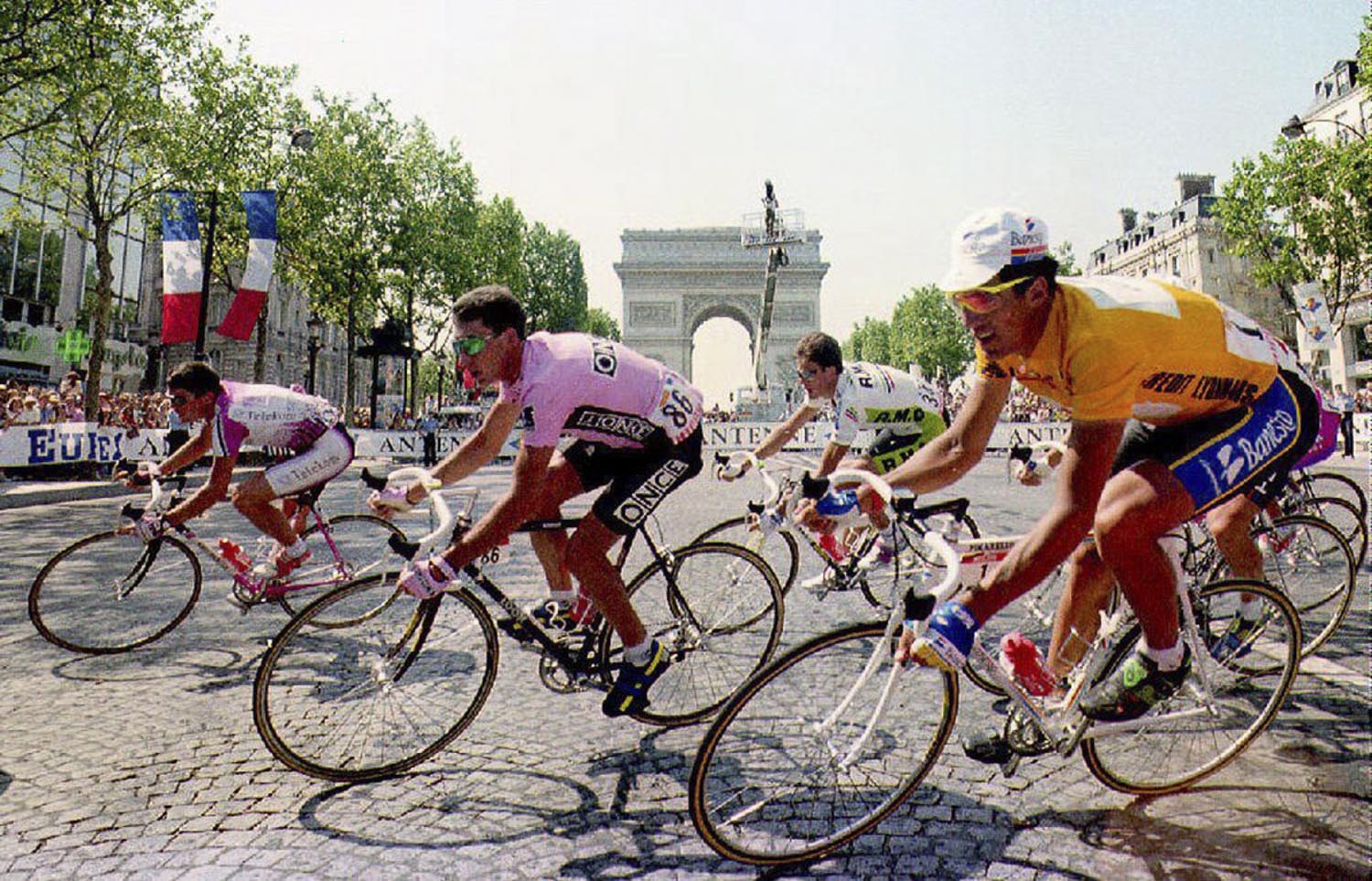 Tour20.jpg
