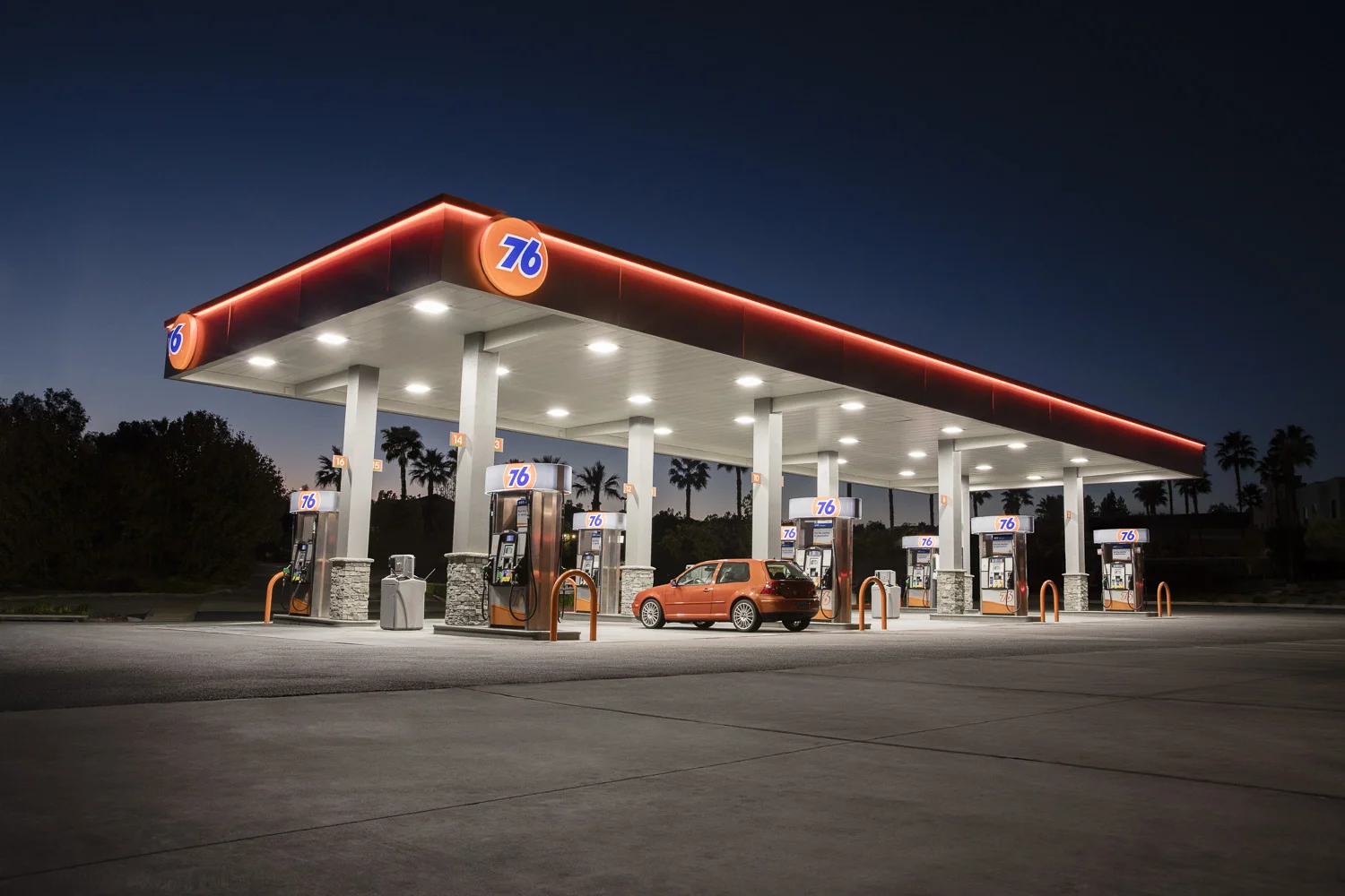 Jamie_Kripke_GasStations-11.jpg
