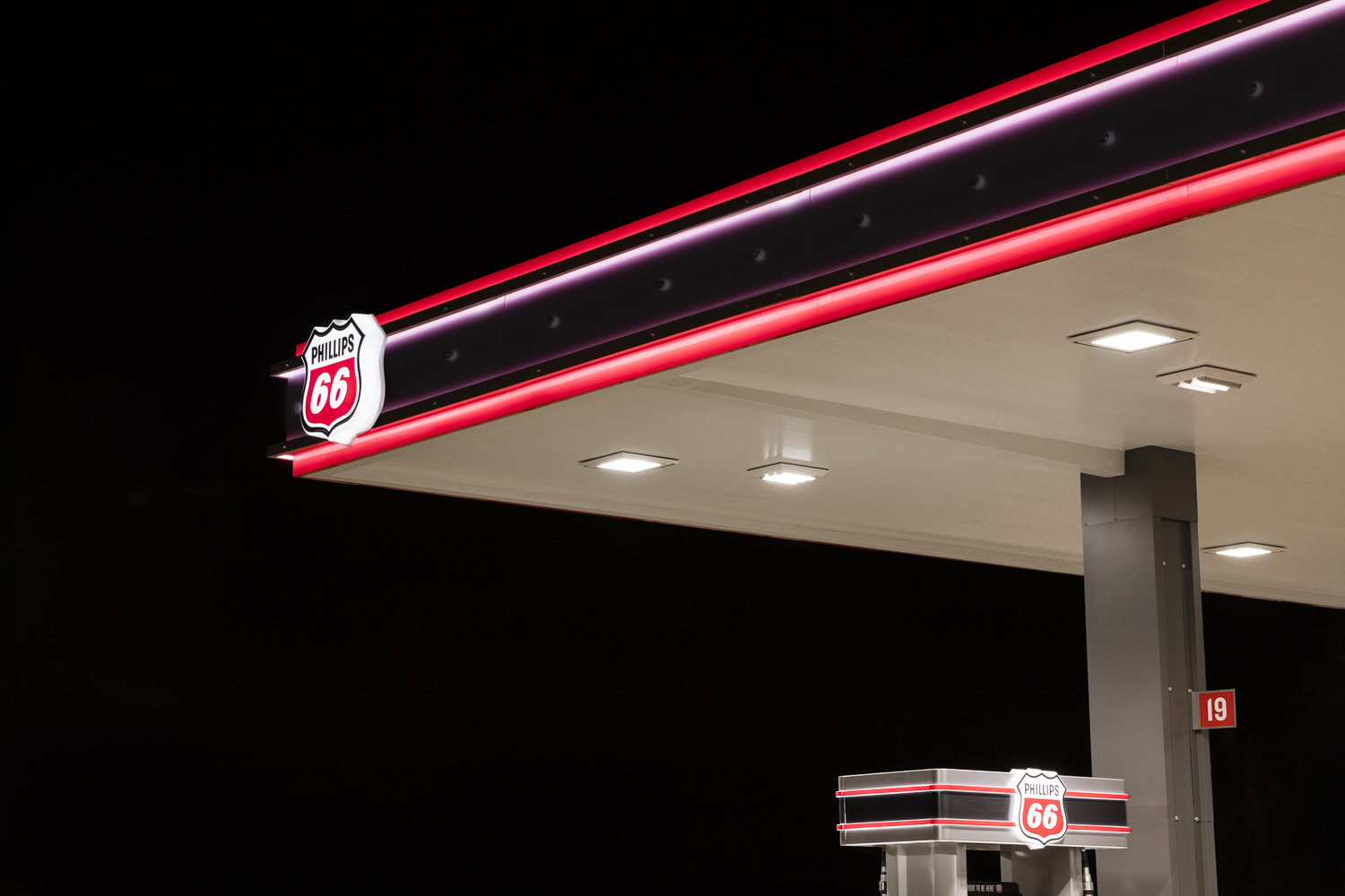 Jamie_Kripke_GasStations-18 copy.jpg