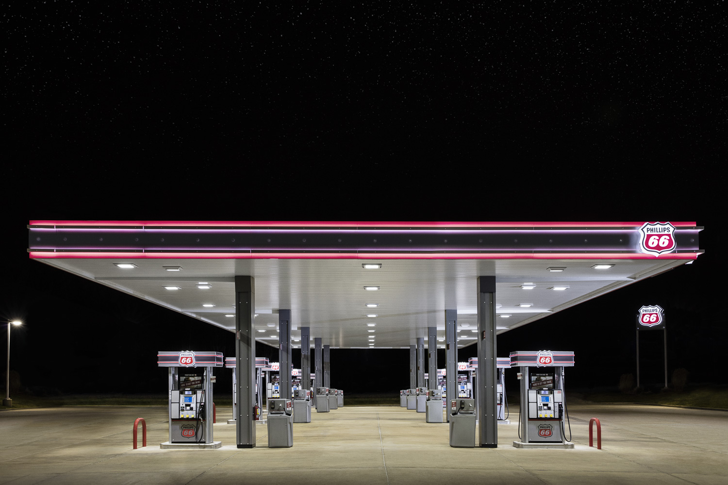 Jamie_Kripke_GasStations-21 copy.jpg