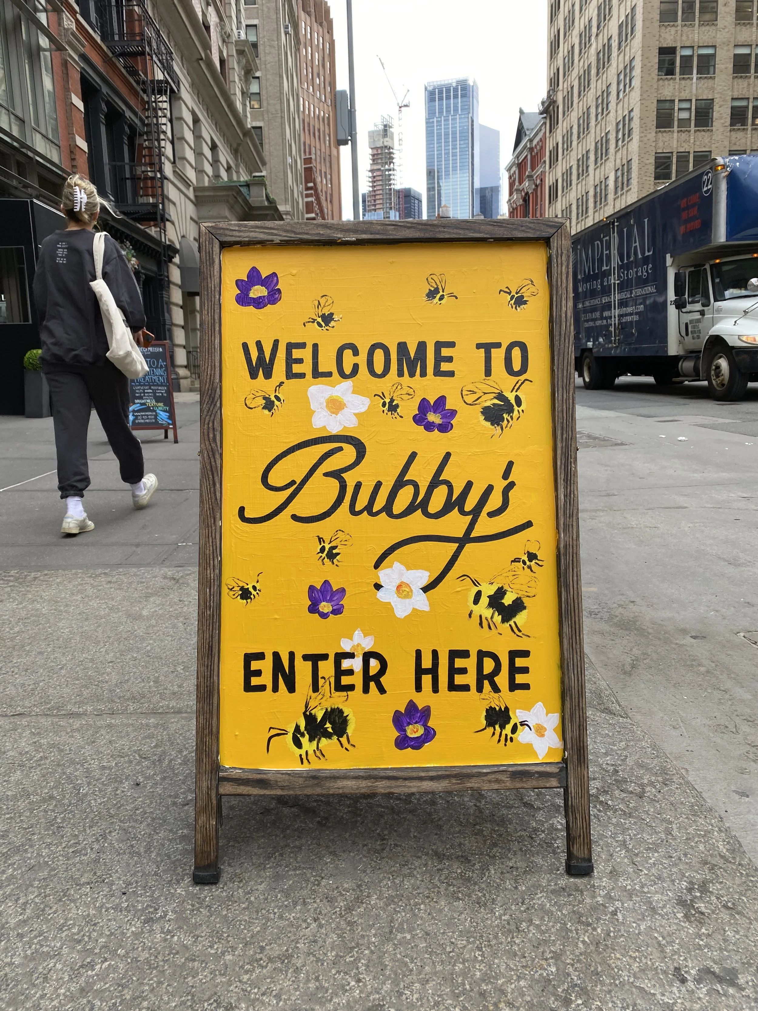 Bubby's Yellow Enter Here Sign