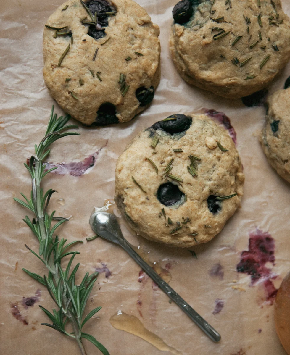 blueberry-rosemary-biscuits_jg__0124.jpg