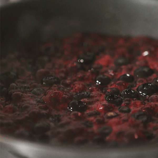 Blueberry-Balsamic-Flatbread-Cinemagraph.gif