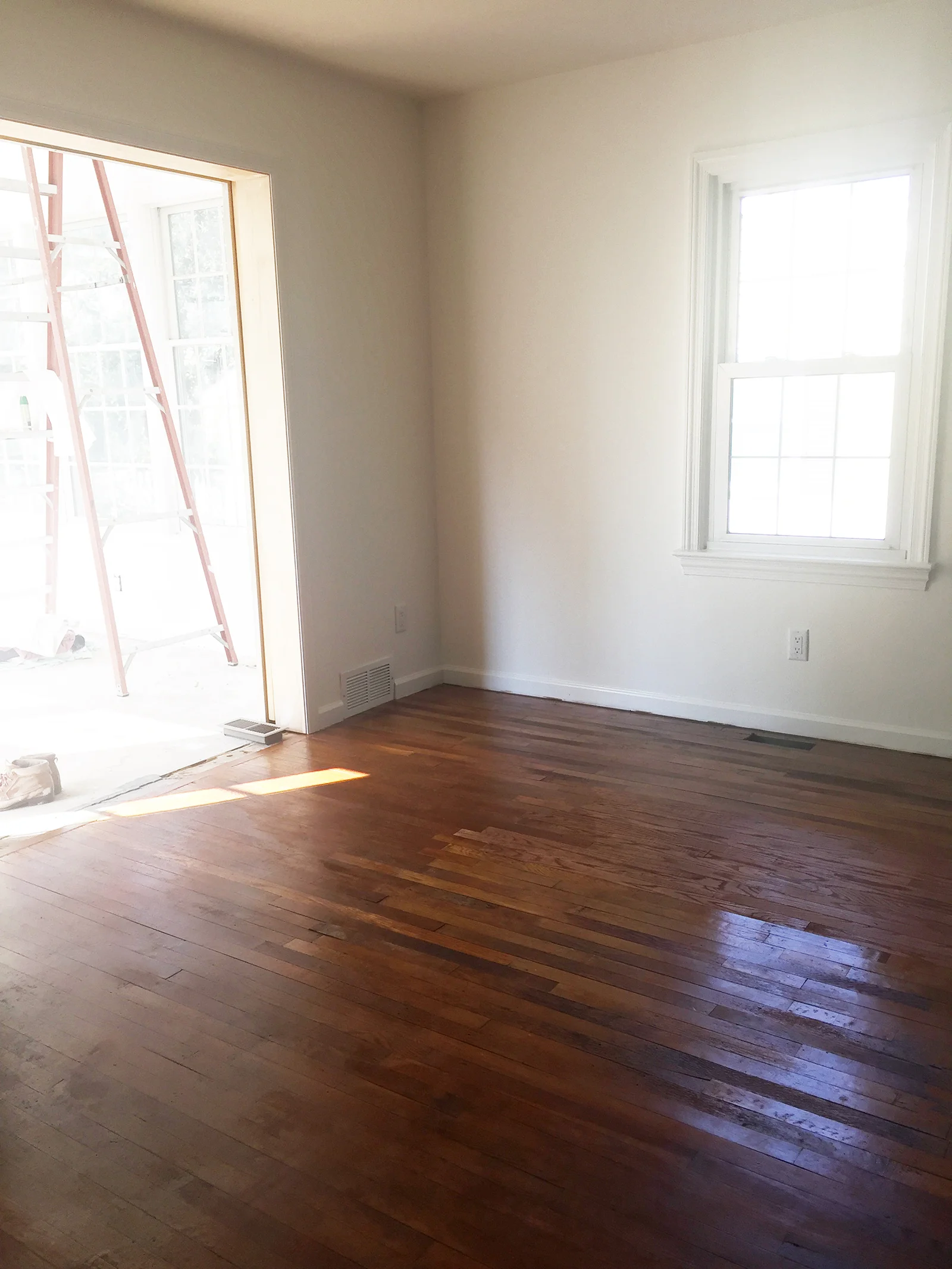 The white I picked for the house has been shifting from warm to cool, depending on the time of day and the light quality of the room. It's absolutely lovely. 
