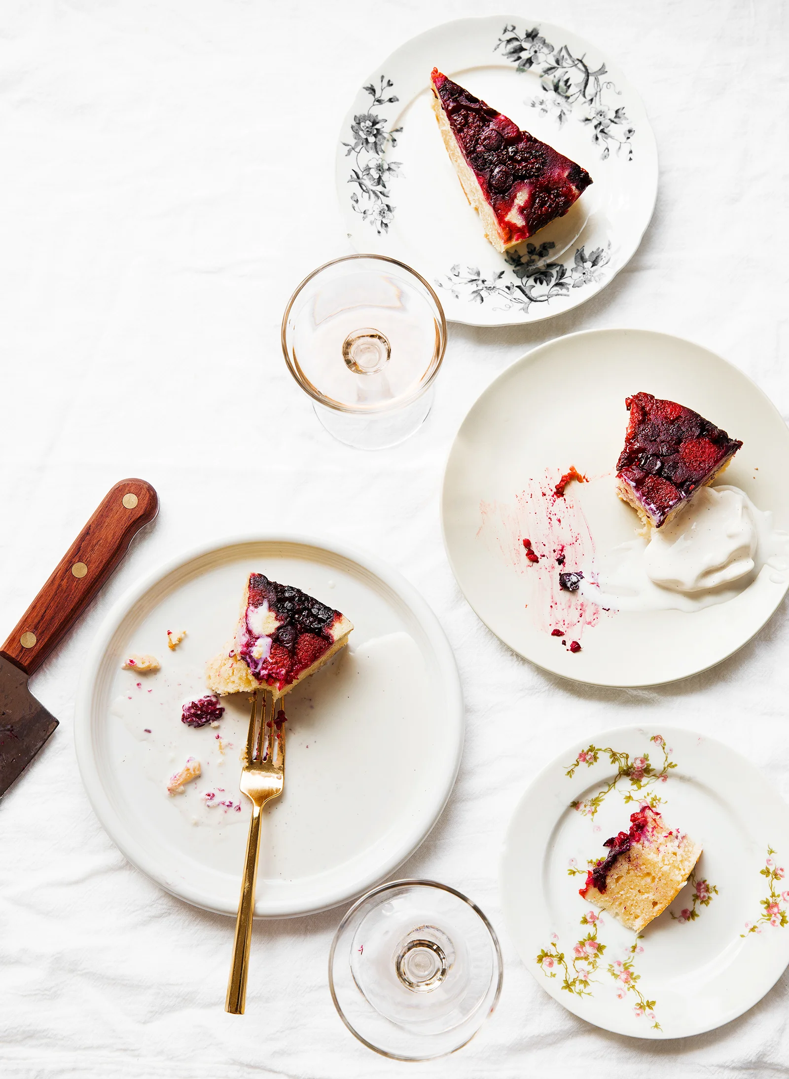 Sour-Cream-Berry-Cake0127.jpg