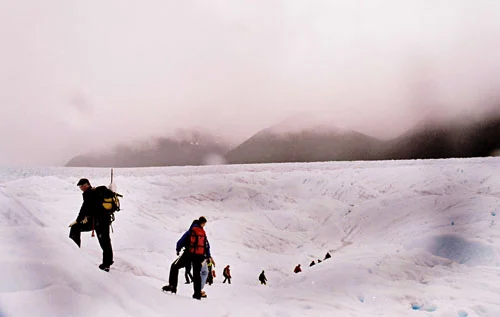 calafate glacier hikers1.jpg