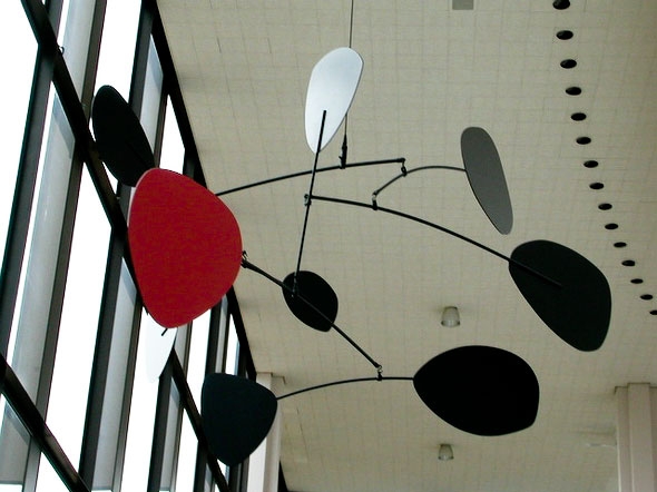 Alexander Calder mobile at the Hemmens Auditorium (Photo by The Elginite ).
