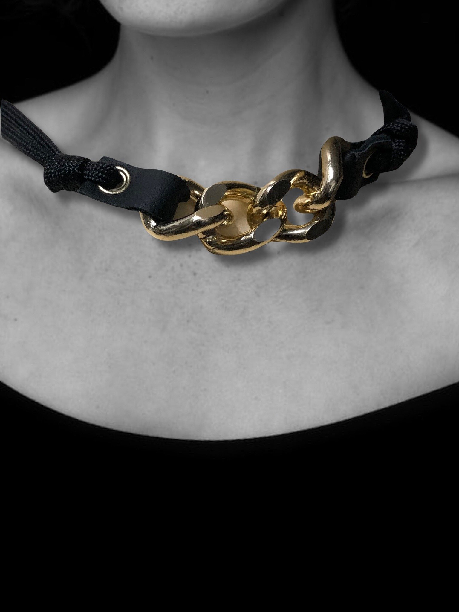 Black & Gold Fashions chain leather choker necklace (4).jpg