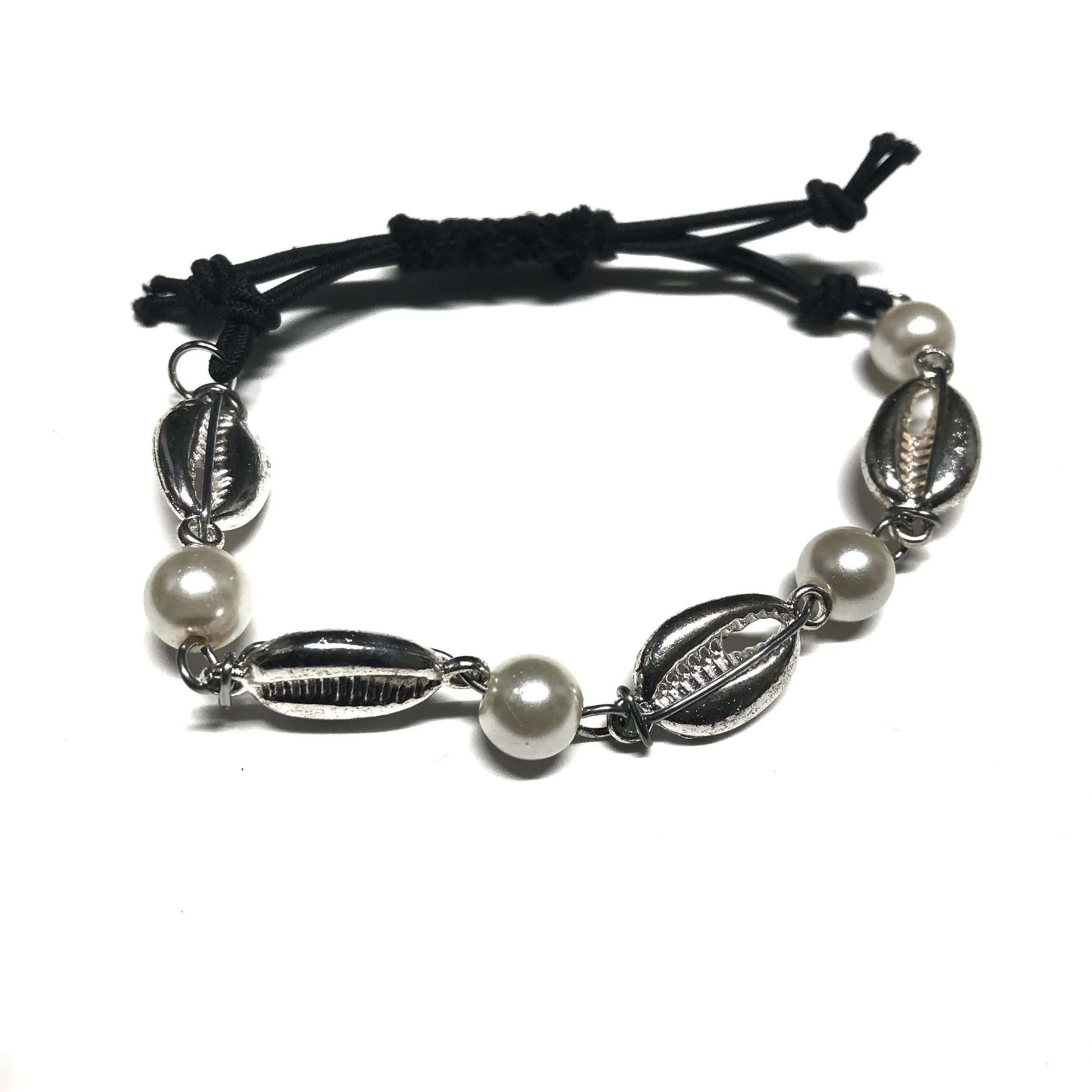 Pearl Bracelet- Black & Gold Fashions.jpeg