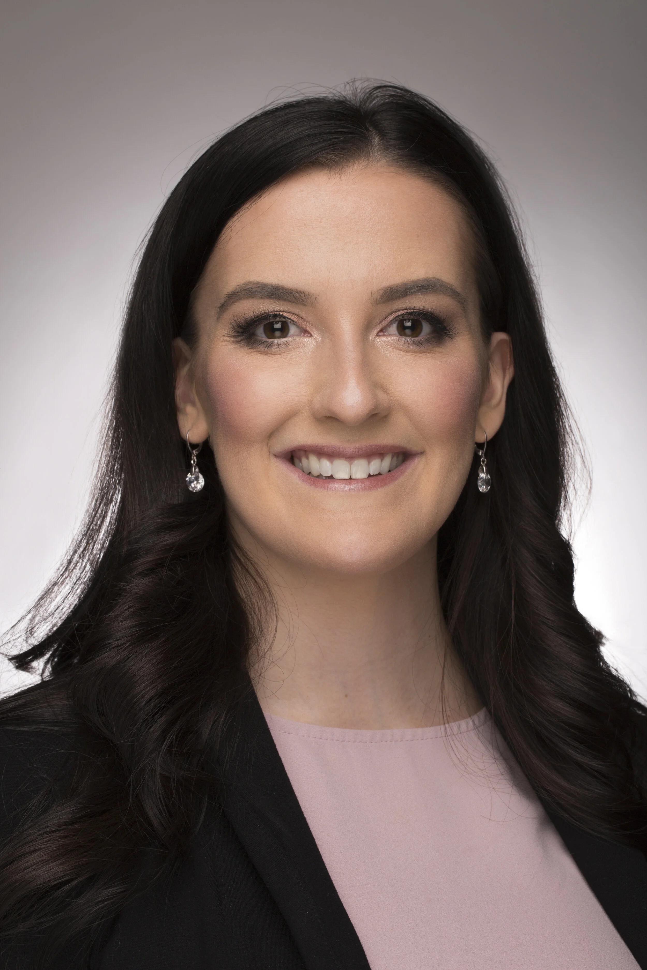 JessicaStokely_headshot_044~2.jpg
