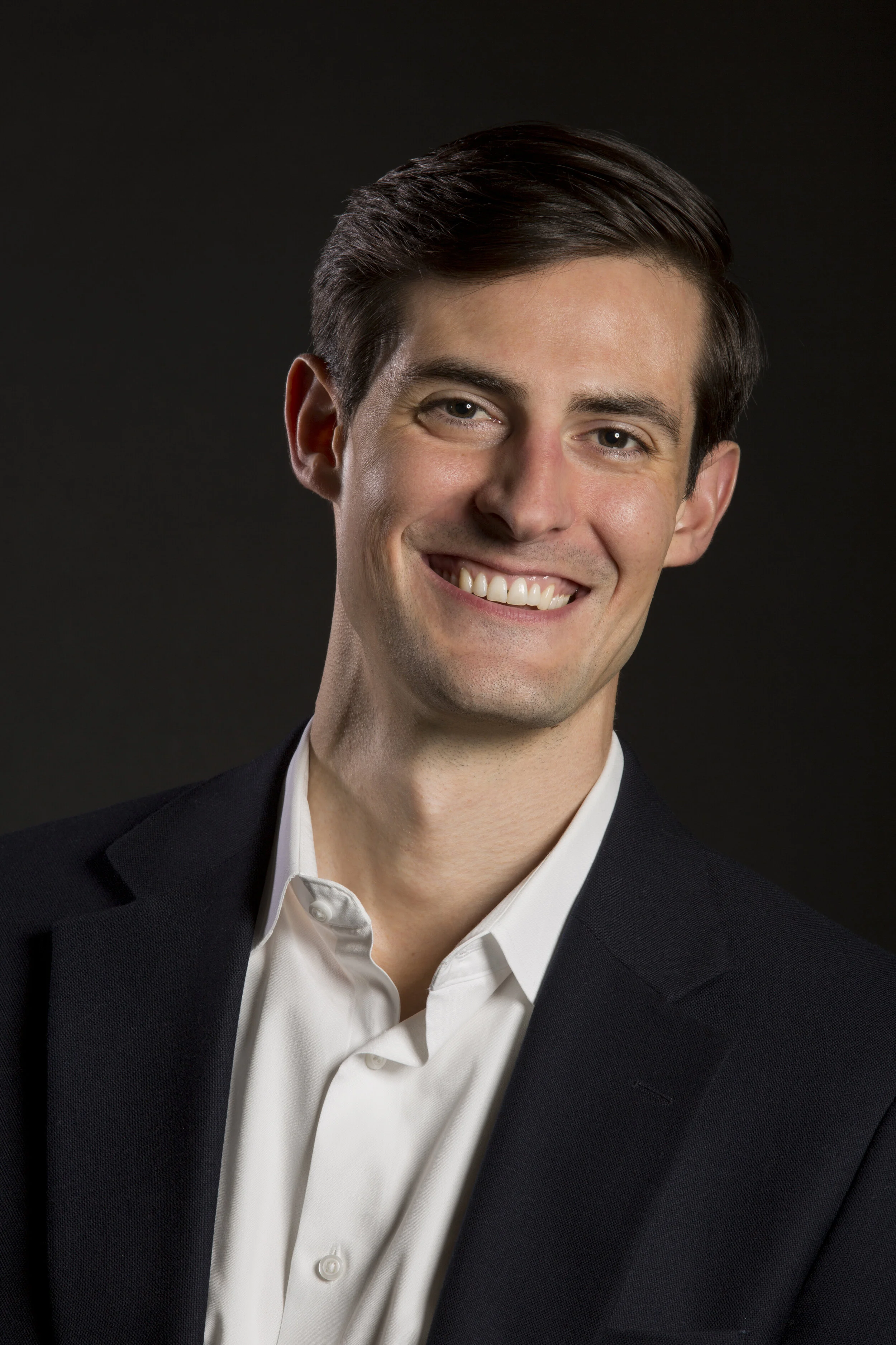 Casey_Headshots_021~2.jpg