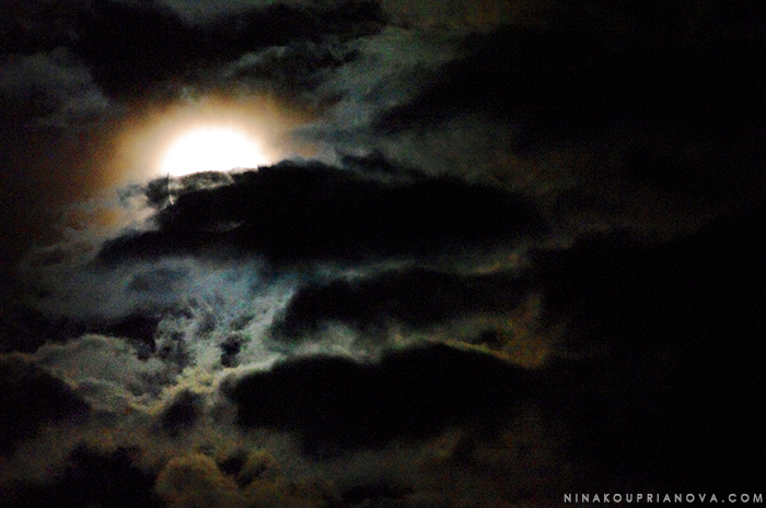 supermoon with clouds 1 700 px with url.jpg