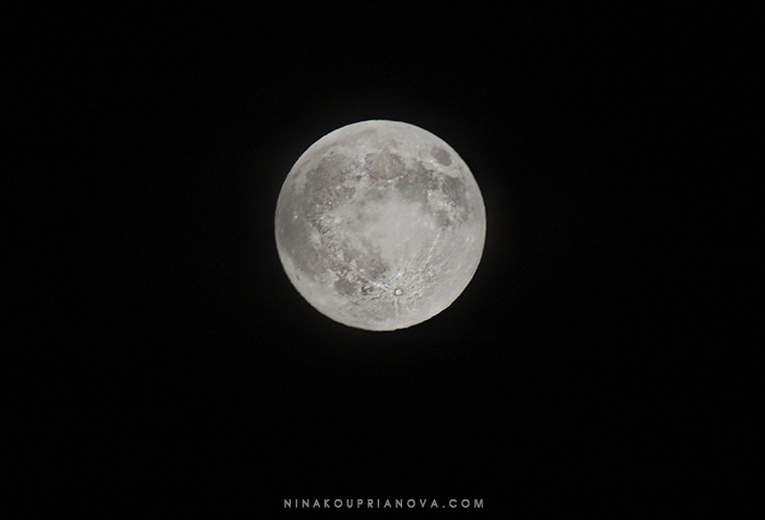 supermoon 1 cropped 700 px with url.jpg