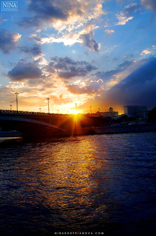 moscow sunset 760 px with url.jpg