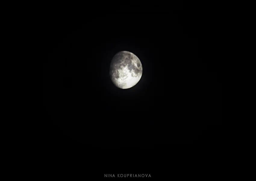 moon nov 4 hr 850 px url.jpg