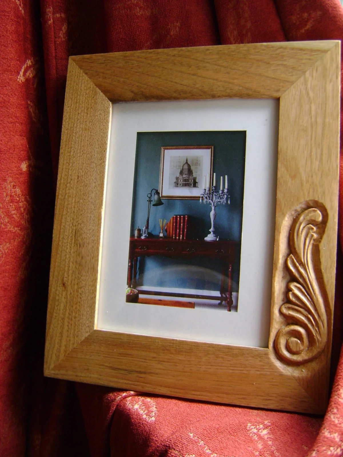 Medium oak frame