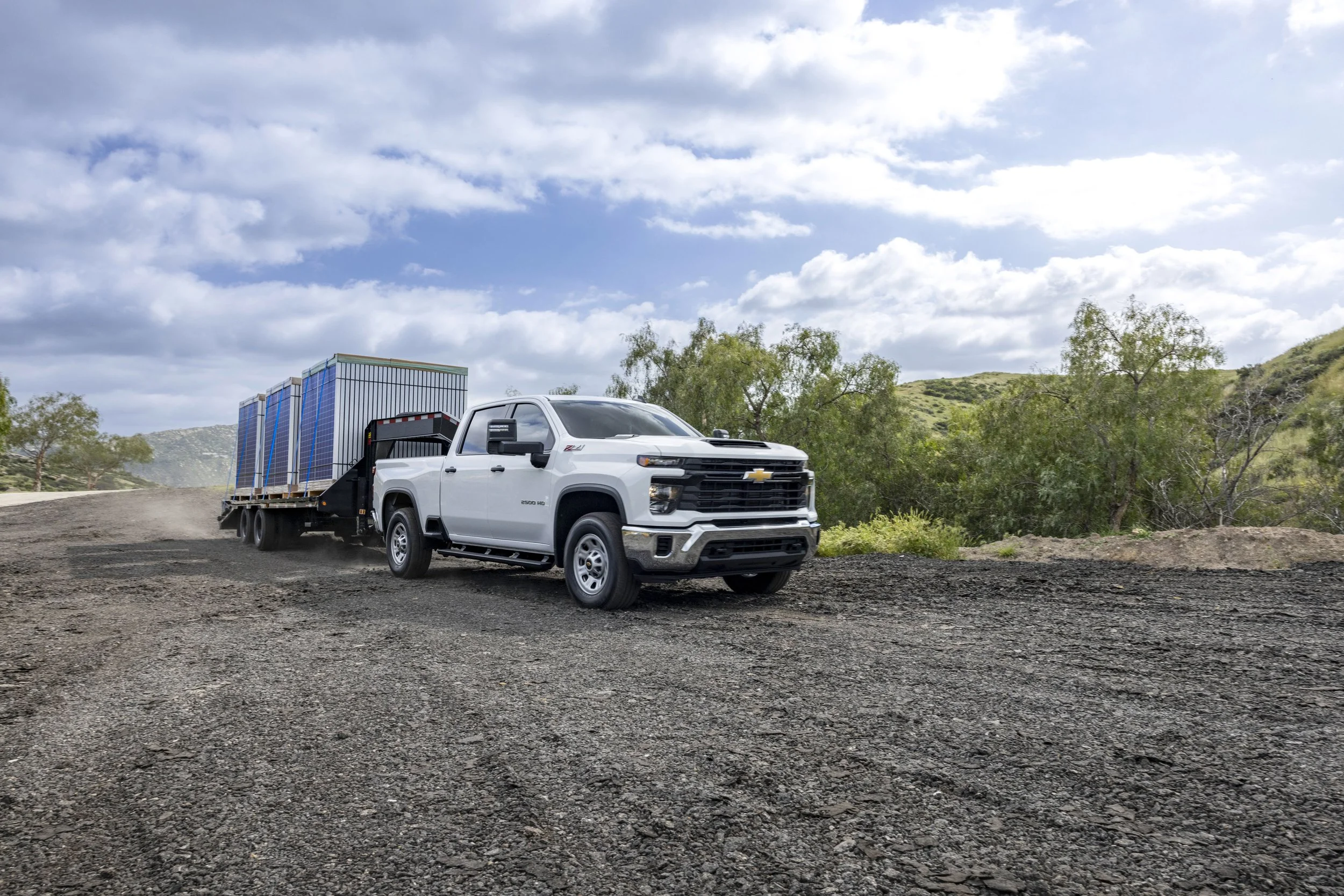 ￼￼Shot_09_SolarField_Handheld_0051_v1 2.jpg