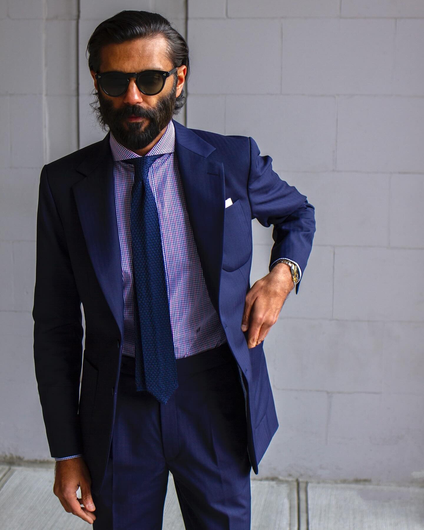 Herringbone (pictured in Mid Blue) is most definitely one of the easiest patterns and colors men can wear. It&rsquo;s one subtle step above your navy suit, and the sportcoat alone can be worn with a classic button-down and a tie.

50% OFF on Luxuriou