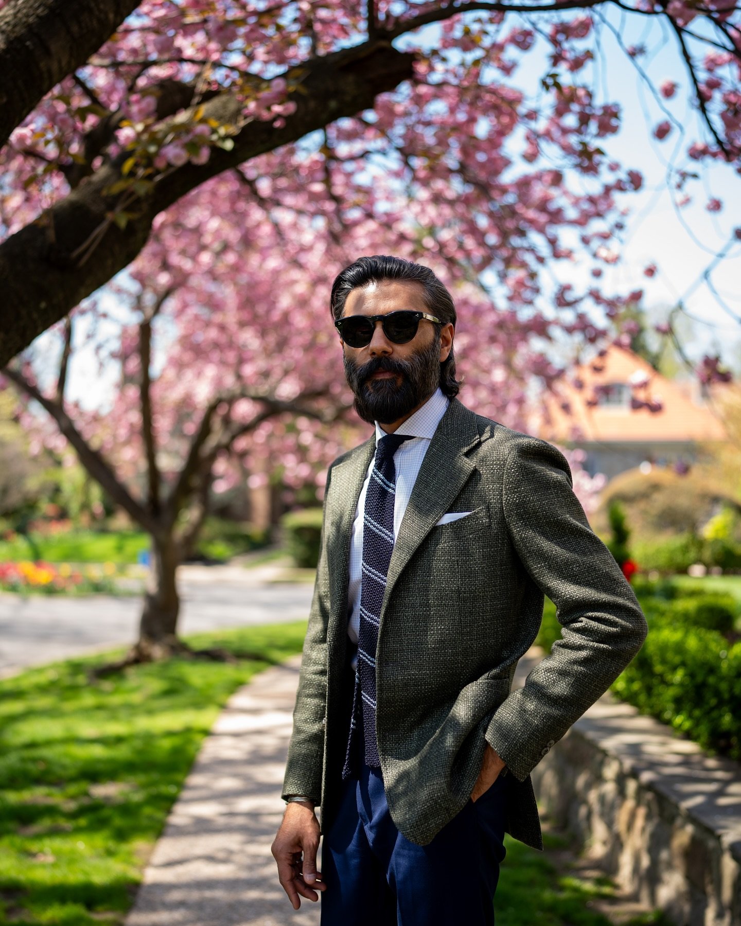 This blazer was crafted from a beautifully textured Italian summer tweed- lightweight, breathable, and full of character. Paired with deep navy trousers, a crisp shirt, and a hand-knitted silk tie, it strikes a balance between effortless refinement a