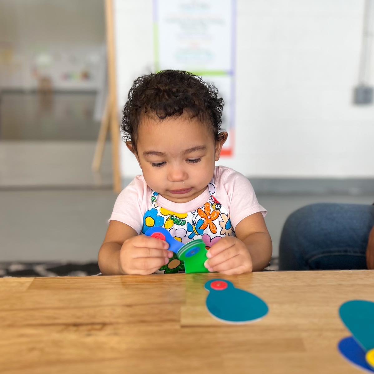 Always fun playing and learning with Clixo Magnets ! 
.
.
#DiscoverWCM
#WestchesterChildrensMuseum
#WestchesterFamily
#WestchesterKids
#StemEducation
#PlayToLearn
#ImaginationIsKey
#UseYourImagination
#ThingsToDoInWestchester
#WestchesterActivities 
